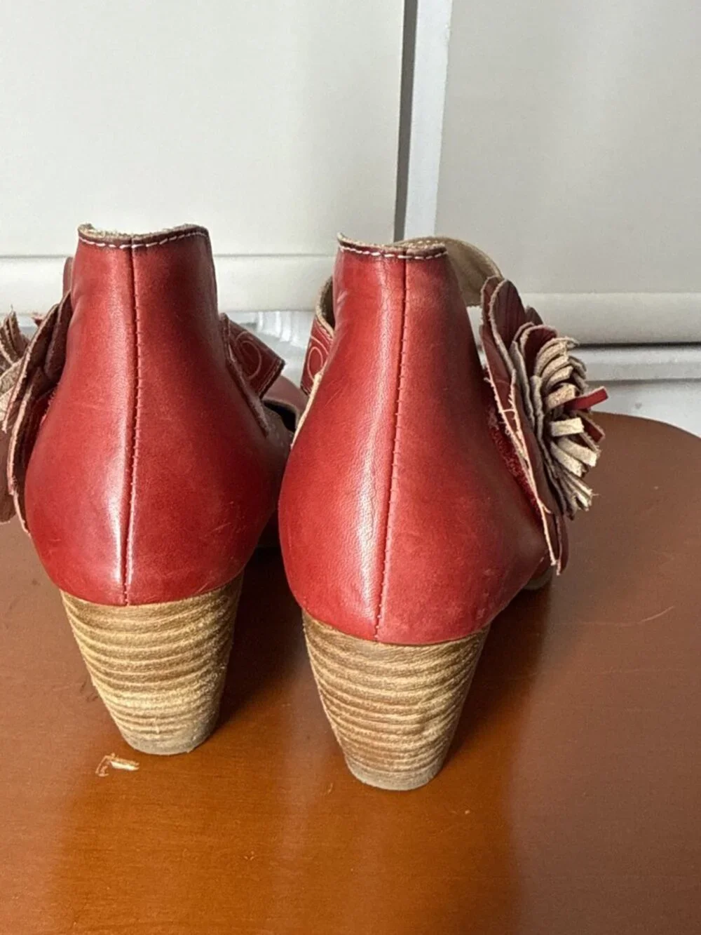 Spring Step L'artiste 'Tosha-R Leather Red strappy heels size US 8.5-9 EU 40